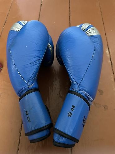 Перчатки: Набор для бокса/единоборств в синем цвете: - Перчатки Venum, вес 12 — 7