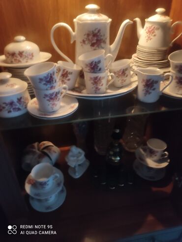 тарелка посуда: Продаю чайной/кофейный сервиз. 55 предметов на12 персон. Производство