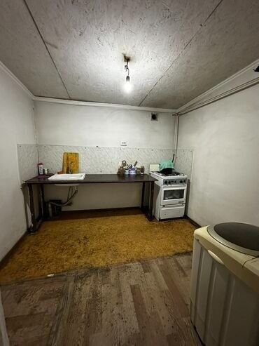 швейный цех на дом: 15 кв. м, 1 бөлмө, Жертөлө, ороо, Забор, тосулган