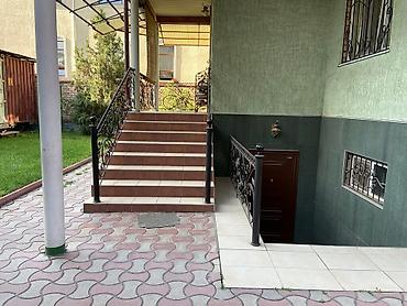 Продажа коттеджей и домов: 5 и более комнат, 322 м², 587 соток, Бишкек, Собственник — 22