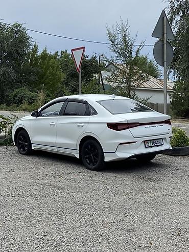 электромобиль дешевый: BYD E3: 2020 г., Электромобиль, Седан — 7
