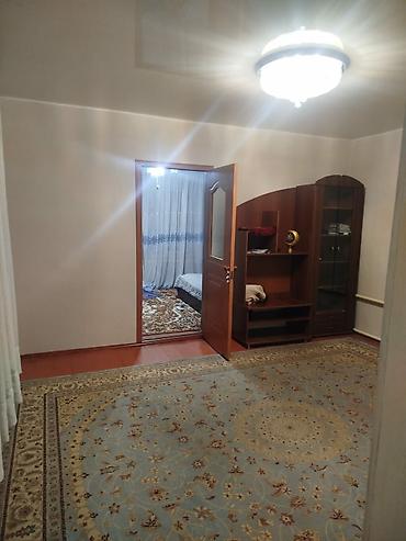 Продажа коттеджей и домов: Дом с двором и садом - Отдельный жилой дом с закрытым двором. Въезд — 6