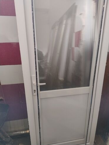 Plastik pəncərələr: Ağ rəngdə plastik pəncərə. Bu pəncərə, müxtəlif layihələrdə istifadə — 19