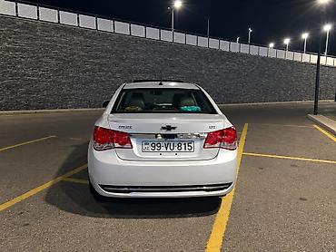 Chevrolet: Chevrolet Cruze: 1.6 l | 2015 il 250000 km Sedan — 2
