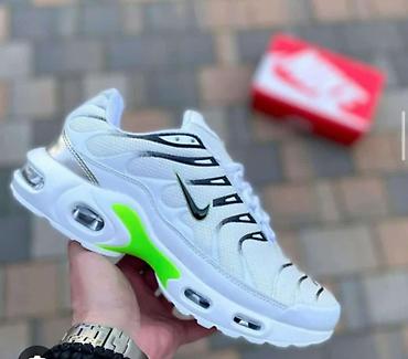 Patike: Svi modeli po 2850 din
br 36 do 46 — 4