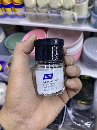 Солонка Titiz, 80 мл (2.70 oz) - Компактная стеклянная баночка с
