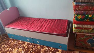 Спальные гарнитуры: Спальный гарнитур, Б/у, ДСП, цвет - Розовый — 21