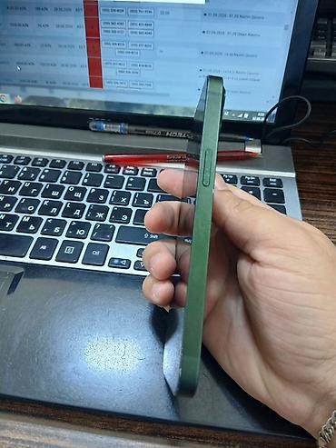 green hıll: IPhone 13, Alpine Green — 7