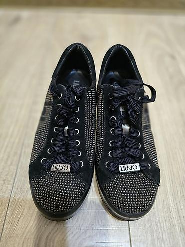 nike double face: Original LuiJo cipele, kao nove. Kratko koriscene. Bez ikakvih — 4