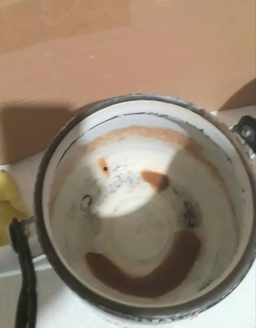 Çaydanlar: 3 ltr. Çayniklar ikisi bir yerdə satılır.Rusiya.Biri qapaqsız.İçəridə — 3