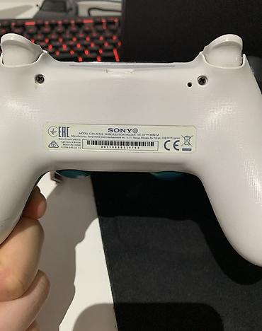 kais za ves masinu: PlayStation 4 Slim konzola (crna) sa dodatnom opremom i igrama. 2 — 4