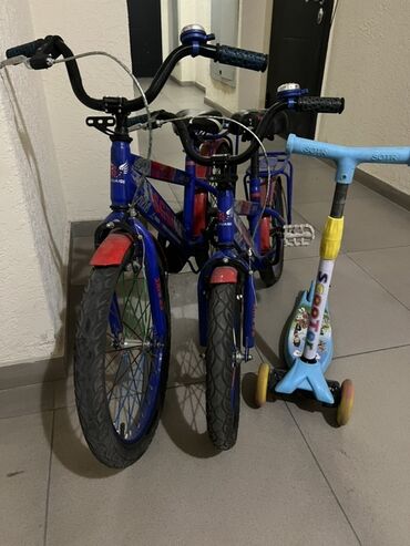 запчасти для детских трехколесных велосипедов с ручкой: Детские транспортные средства комплектом. - 2 детских велосипеда