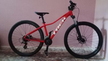 aurus велосипед: İşlənmiş Dağ velosipedi Trek, 28", sürətlərin sayı: 21, Ünvandan götürmə, Ödənişli çatdırılma