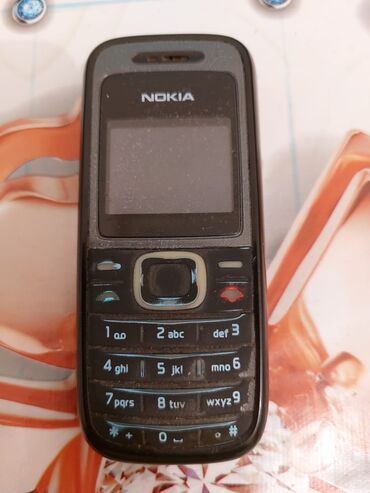 50 manata telefon: Nokia 3310, rəng - Qara, Düyməli