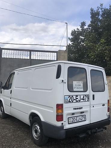 Ford: Ford Transit yük mikroavtobusu - Korpus: ağ rəng, ikitaylı arxa qapı — 2