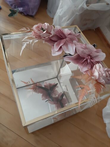 Xonça: Tezdir iślenmeyiib 
26eded 
hamisi birlikdə 1000 AZN — 6