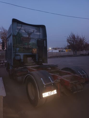 бу резина из европы оптом: Тягач, DAF, 2000 г., Без прицепа