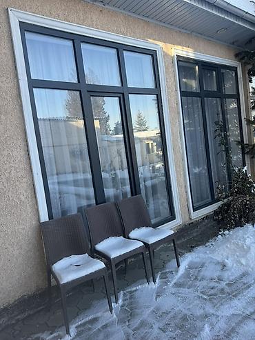 Продажа коттеджей и домов: Продается жилой дом с большим участком и бассейном. Характеристики: - — 15