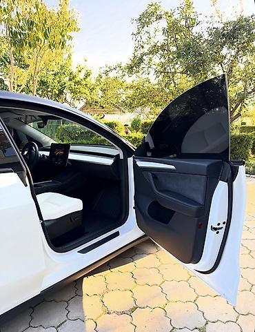 Tesla: Tesla Model Y: 2023 г., Электромобиль, Кроссовер lalafo.kg да — 7 Tesla: Tesla Model Y: 2023 г., Электромобиль, Кроссовер — 7