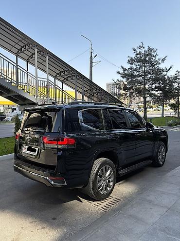 Toyota: Toyota Land Cruiser: 2023 г., 3.5 л, Бензин — 5