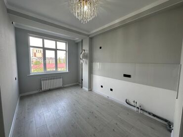 3х комнатный квартиры: 1 комната, 37 м², Индивидуалка, 4 этаж, Дизайнерский ремонт