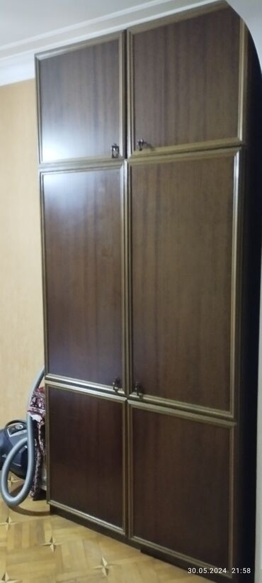 işlənmiş paltar dolabi: Шифоньер, Б/у, 2 двери, Распашной, Прямой шкаф, Румыния