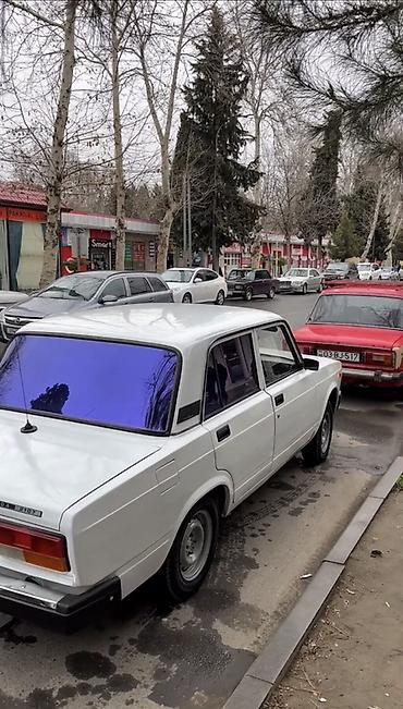 VAZ (LADA): Model: VAZ 2107 (klassik “Jiquli” sedan) Kuzov: 4 qapılı, ağ rəng — 5