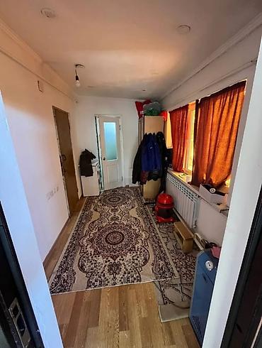 Продажа коттеджей и домов: Продаётся дом в Ак-Ордо 1 📐 Участок: 4 сотки 🏠 Площадь дома: 100 м² 🛏 — 4