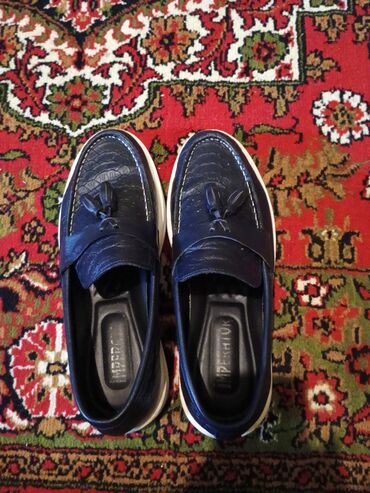 ремонт швейных машин: TƏZƏDİ AYAQQABI RAZMER42