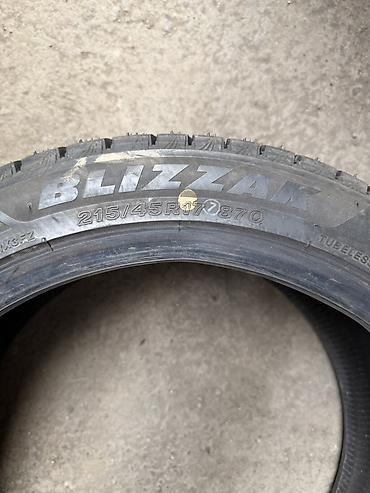 blizzak: Комплект зимних шин Bridgestone Blizzak VRX (Made in Japan) - Размер — 3