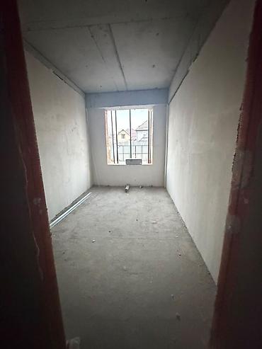 продаю 5 комнатную квартиру: 2 комнаты, 55 м², Индивидуалка, 1 этаж, ПСО (под самоотделку) — 4