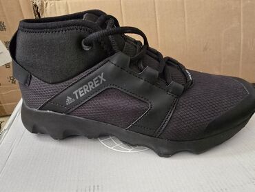 женские кроссовки adidas neo: Оригинал Adidas terrex
женские
размер 39