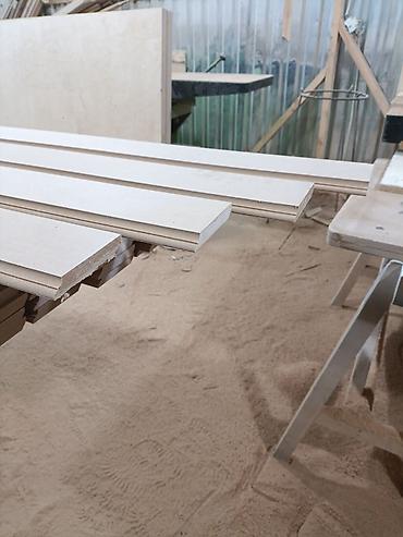 Стандартный плинтус: Плинтус МДФ покрашенный - Материал: МДФ высокой плотности. - Профиль — 10