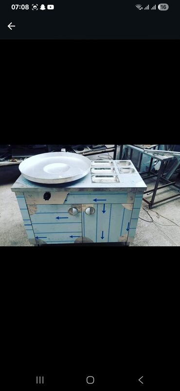 Soyuducu vitrinləri: Məhsul: Peçenye–şirniyyat üçün soyuduculu vitrinlər Təsvir: - — 10