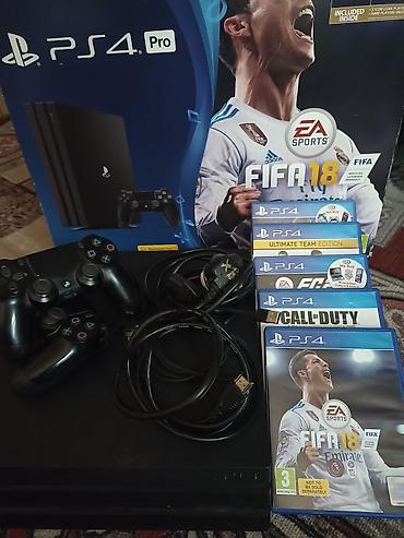 скупка ps: PlayStation 4 Pro (FIFA 18 Bundle) Комплектация: - Консоль Sony PS4 — 1