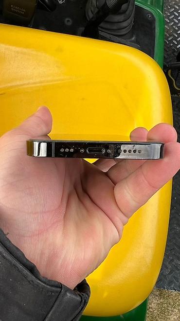 Apple iPhone: IPhone 14 Pro, Б/у, 128 ГБ, Черный, Наушники, Зарядное устройство, Защитное стекло, 76 % — 5