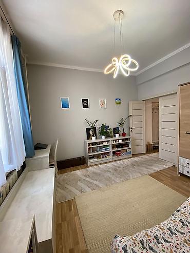 зария квартира: 2 комнаты, 50 м², Сталинка, 2 этаж, Евроремонт — 1