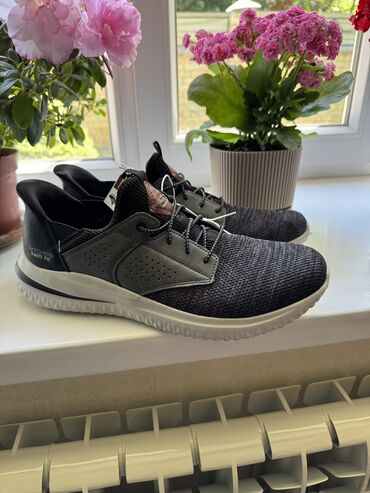 Кроссовки и спортивная обувь: Мужские кроссовки, 45, Skechers, Новый