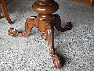 Setovi stolova i stolica: Okrugli drveni trpezarijski sto sa 4 stolice – klasični stil - — 8