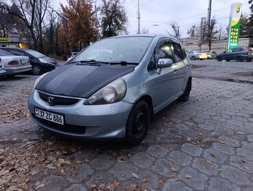 Honda: Honda Fit: 2005 г., 1.3 л, Вариатор, Газ, Хэтчбэк