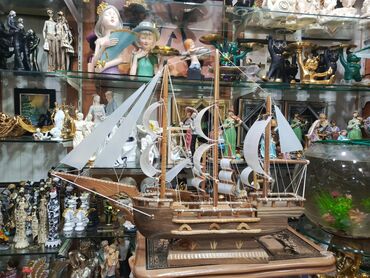 Gəmi modelləri: Taxta yelkənli gəmi maketi tam ağacdan əl işidir; gövdə, güverte və — 10