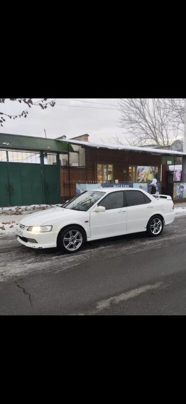 Honda: Honda Accord: 1998 г., 2 л, Автомат, Бензин, Седан