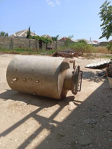 Sənaye tipli metal silindrik çən - Material: qalın divarlı polad -