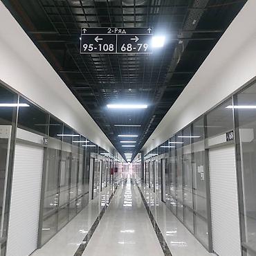 обмен валюты: Магазин, В торговом центре, 30 м² Действующий, Без оборудования, С ремонтом, Отдельный вход — 3