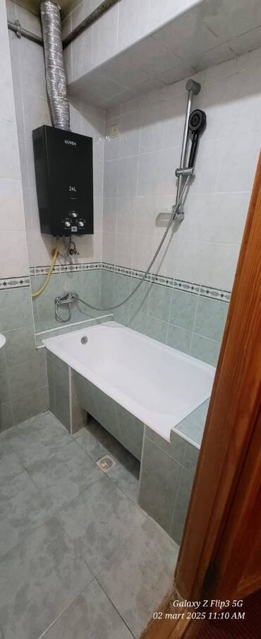 Uzunmüddətli kirayə mənzillər: Elmlər metrosuna yaxın,53 nömrəli məktəbin yanında,9 mərtəbənin,4-cü — 16