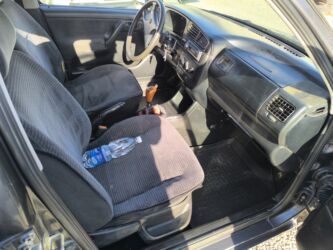 Volkswagen: Volkswagen Golf: 1993 г., 1.8 л, Механика, Бензин, Хэтчбэк — 7