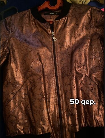 Kurtkalar: Bershka, M — 4