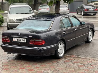 кабан машина: Mercedes-Benz E 320: 2001 г., 3.2 л, Автомат, Бензин, Седан