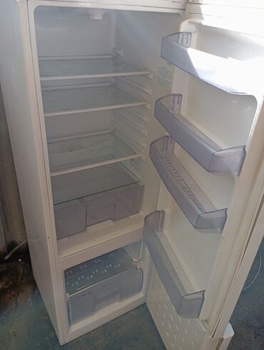 дорожный холодильник: Холодильник Beko, Б/у, Двухкамерный, 540 * 1570 * 550