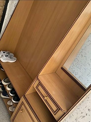 Гарнитуры для прихожей: Прихожка 2000 сом + детская кровать с люлькой и тумбой 8000 сом + шкаф at lalafo.kg — 1 Гарнитуры для прихожей: Прихожка 2000 сом + детская кровать с люлькой и тумбой 8000 сом + шкаф — 1